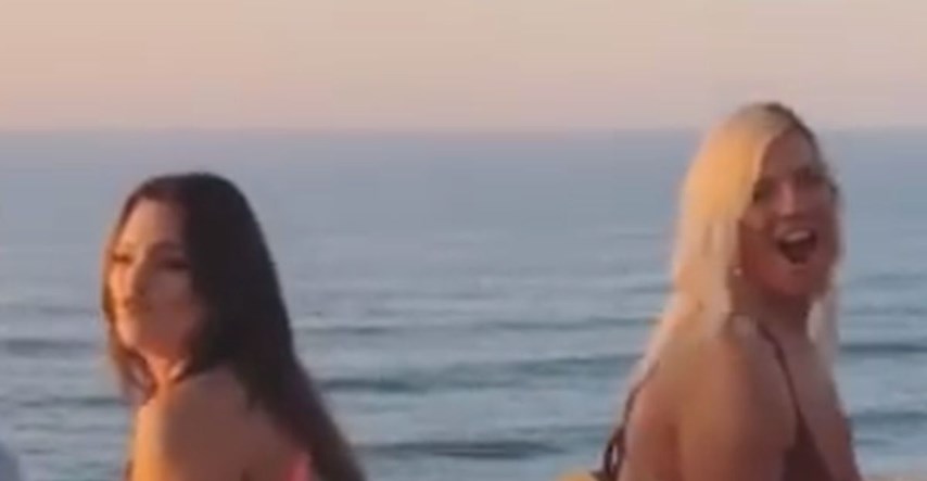 Ashley Graham i njena seksi mama skinule se u kupaće pa zatresle guzama