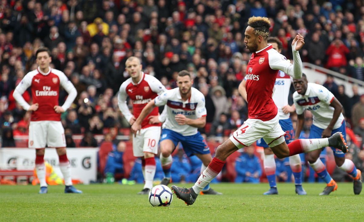 SUCI POMOGLI ARSENALU Slomili Stoke tek nakon nepostojećeg penala
