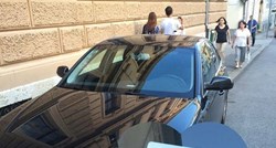 FOTO Bahati Bandićev zastupnik parkirao Audi A6 odmah kraj ulaza u Gradsku skupštinu