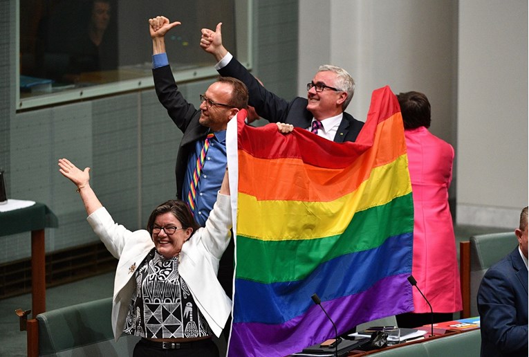 VIDEO Slavlje u Australiji: Parlament legalizirao istospolni brak