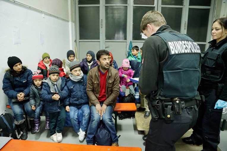 Austrija plaća izbjeglicama da odu iz države