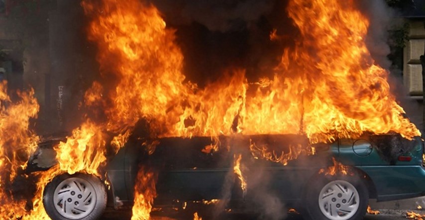 BMW koji je izgorio u Karlovcu namjerno je zapaljen
