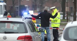 Pijana vozačica u Njemačkoj sletjela s nadvožnjaka i nastavila voziti po tračnicama
