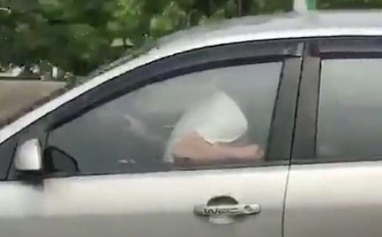 Napaljeni par se nije mogao suzdržati: Snimili ih kako se seksaju tijekom vožnje autocestom