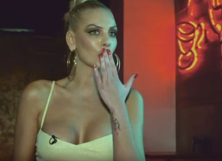 VIDEO Ava Karabatić objasnila kako reagira prava dama, ali i otkrila što joj je najseksi na ženama