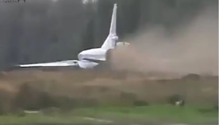 VIDEO Ruski bombarder zabio se u šumu, pogledajte snimku