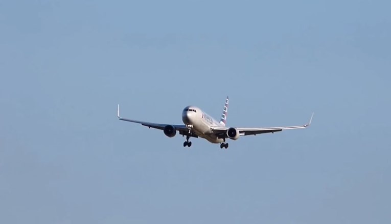 Avionske kompanije preusmjeravaju letove zbog straha od napada na Siriju