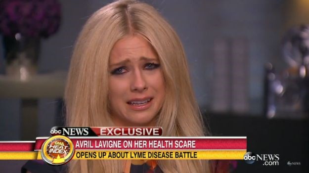 Avril Lavigne slomila se pred kamerama pričajući o bolesti