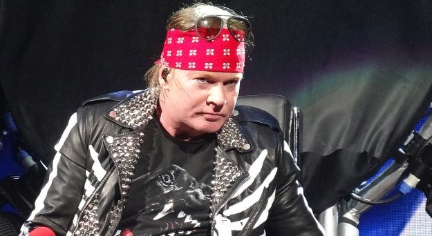 Axl Rose protiv interneta: Od Googlea traži da uklone fotografije zbog kojih ga sprdaju