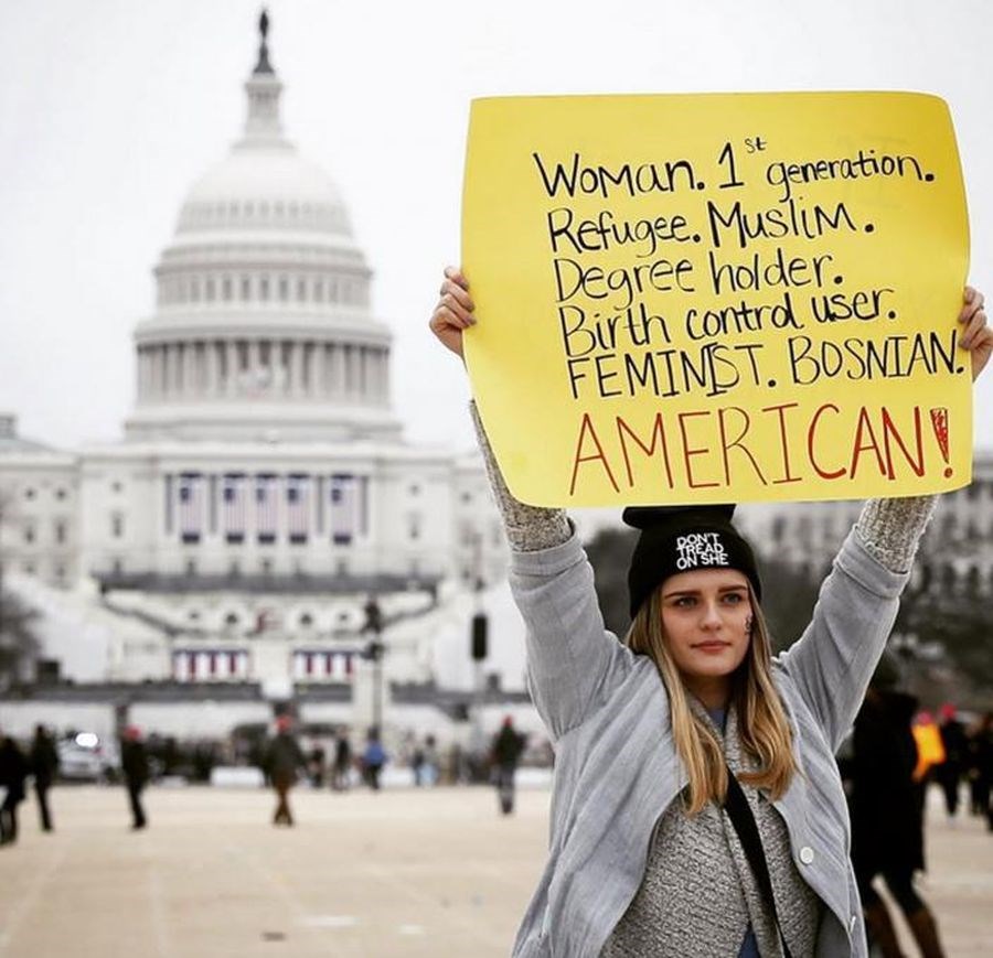 Ova lijepa bosanska Amerikanka postala je simbol ženskog bunta protiv Trumpa