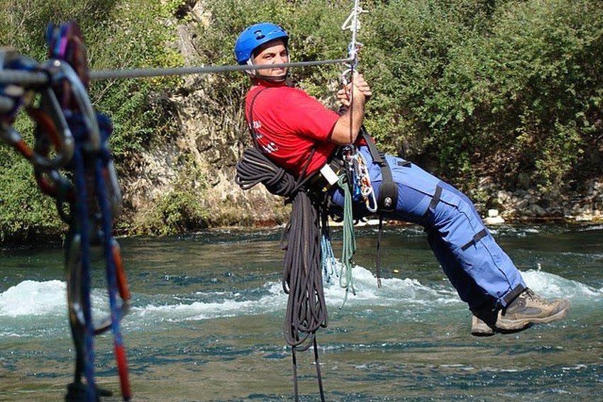 Mladi rafteri iz Pule upali u Unu pa lutali šumom, spasio ih GSS