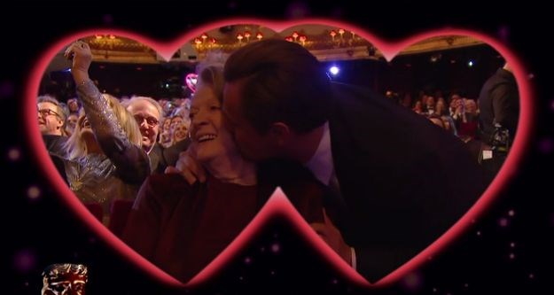 Jedan je poljubac na dodjeli BAFTA-e izrezan sa snimke - evo i zašto