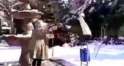 BAKA HRABROST Iranska starica koja jedva hoda prkosi vjerskom režimu, pogledajte snimku