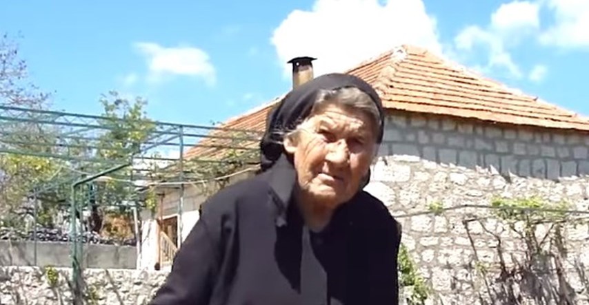VIDEO "Radi, moli, voli": 95-godišnja baka Iva iz Hercegovine okopavala krumpire i postala hit