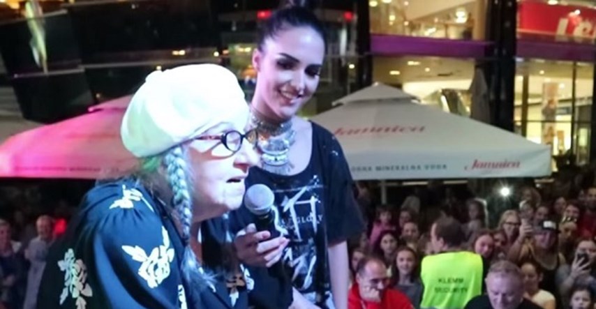 VIDEO Lani Jurčević na koncertu 87-godišnja baka totalno ukrala show