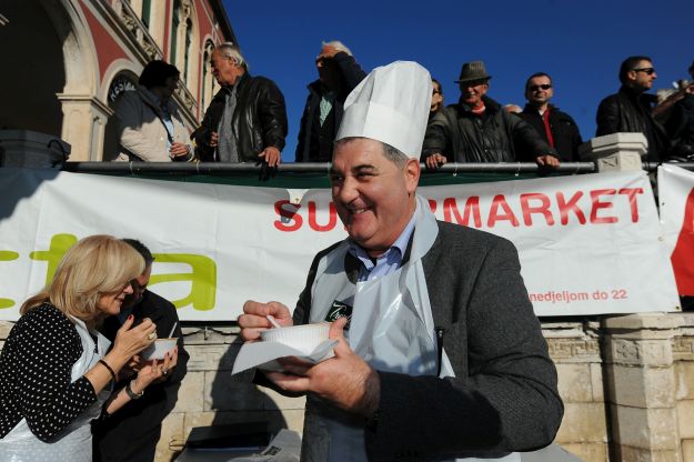 Baldasar ponudio pomoć Oreškoviću, ali mu i poručio da obnovi hrvatski