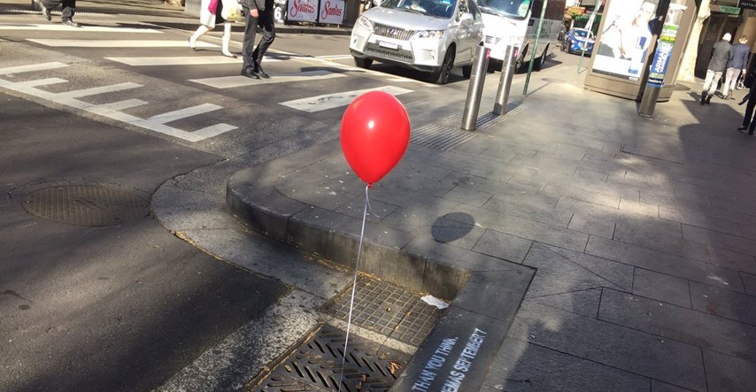"Bliže je nego što mislite": Po gradu osvanuli crveni baloni, možete li pogoditi zašto?