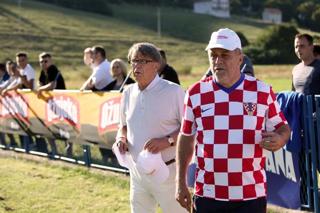 Bandić zbrisao s posla i potegao 350 kilometara da bi igrao nogomet s Ćirom