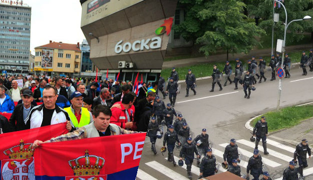 Napeto u Banja Luci, na ulicama tisuće policajaca: Okupilo se ko 30 tisuća pristalica Dodika i oporbe