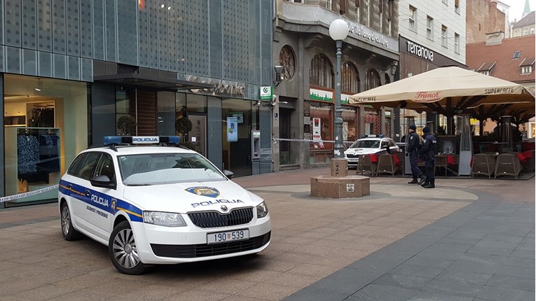 VIDEO, FOTO Pljačka banke u centru Zagreba, razbojnik odmah uhićen