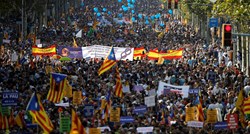 Deseci tisuća ljudi hodaju Barcelonom s porukom "Ne bojim se"
