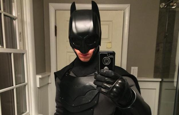 Student napravio "Batmanovo odijelo" otporno na udarce i noževe