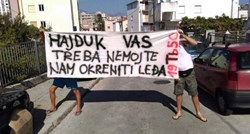 Navijači ispred kuće Mate Baturine: "Hajduk vas treba, nemojte nam okrenuti leđa"