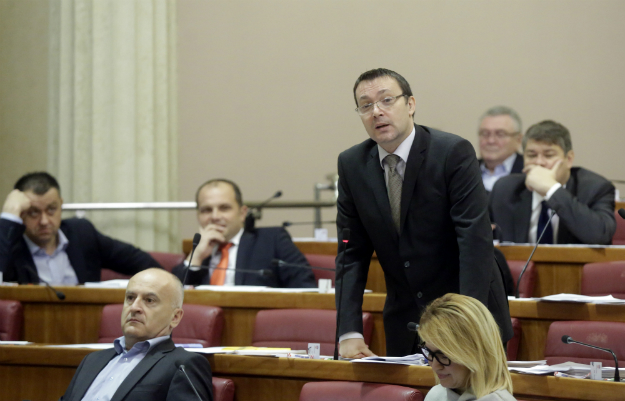 Opet svađa u Saboru, Bauk grmio na Mostovce: "Priznajte pogrešku"