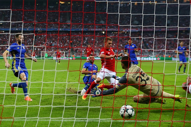 Petarda Bayerna protiv Rostova, Atletico teško slavio u Eindhovenu