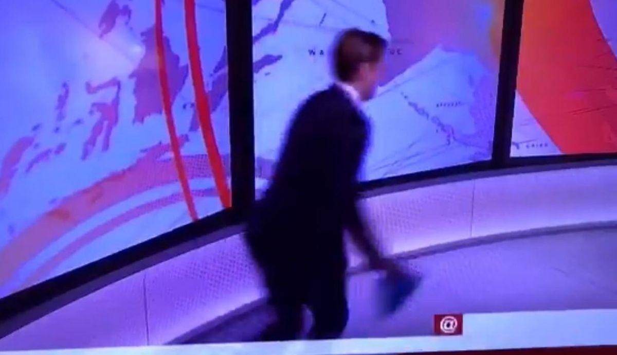 VIDEO Voditelju BBC-a dogodila se najgora moguća stvar pred kamerama i sad mu se smije cijeli svijet