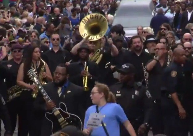 Tisuće obožavatelja u Memphisu odale počast BB Kingu