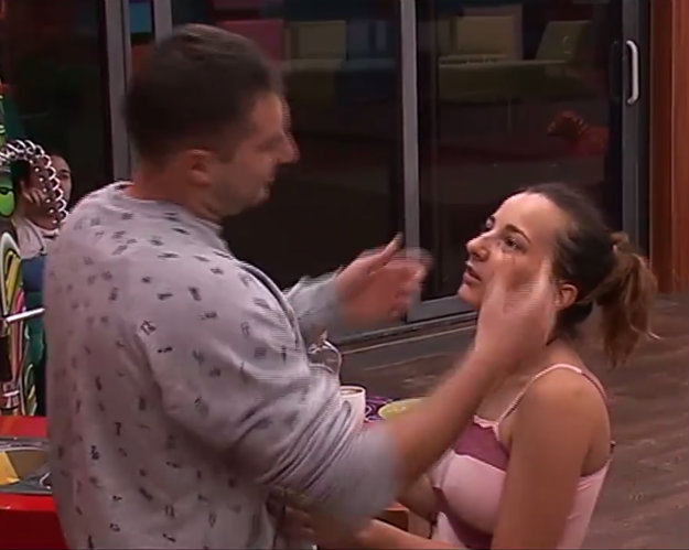 Mirjana otkrila svoj fetiš Đorđu, Zorica opet drami kako želi van