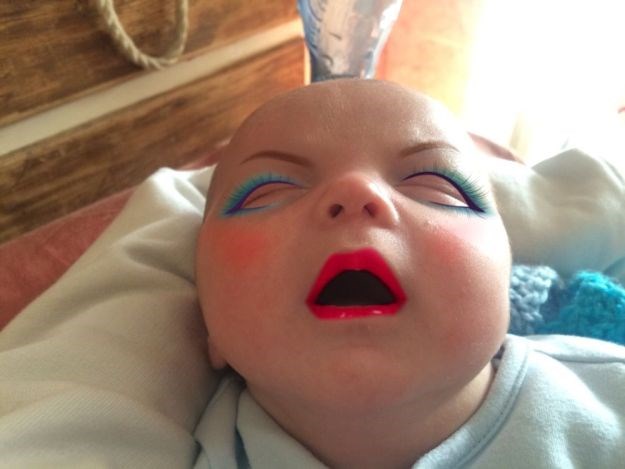 Što šminka napravi od nedužne bebe? Čudovište iz horora