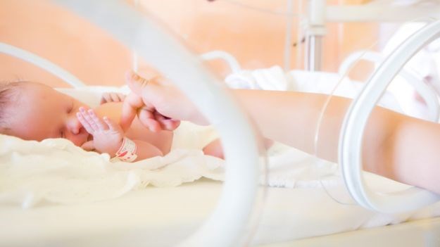 U Hrvatskoj godišnje 2200 prerano rođene djece, UNICEF bolnicama donirao premu vrijednu 450.000 kuna