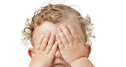Znanstveno objašnjenje: Zašto se bebe obožavaju igrati igre skrivanja?