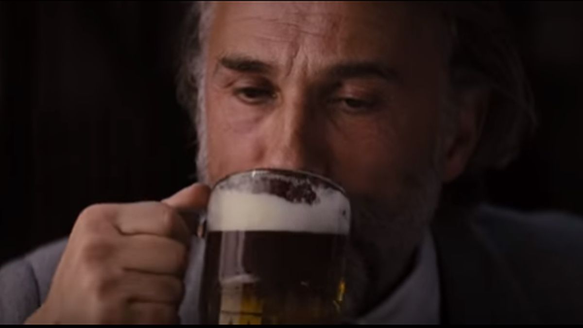 Pijan se potukao u baru pa s nožem u leđima naručio još jedno pivo