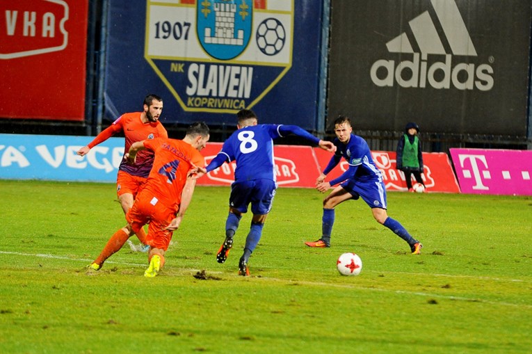 Slaven i Lokomotiva odigrali 2:2 u nastavku prekinute utakmice