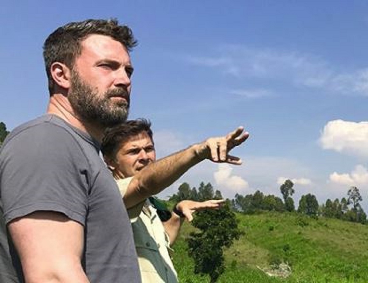 Ben Affleck meta sprdnje zbog ogromne tetovaže na leđima za koju je lagao da je lažna