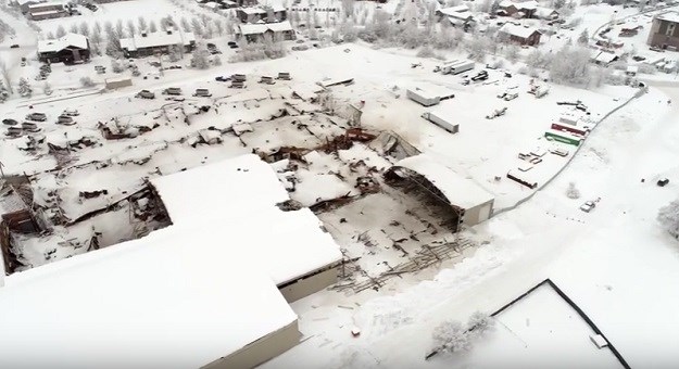 VIDEO Ogroman snijeg srušio krov škole u Oregonu