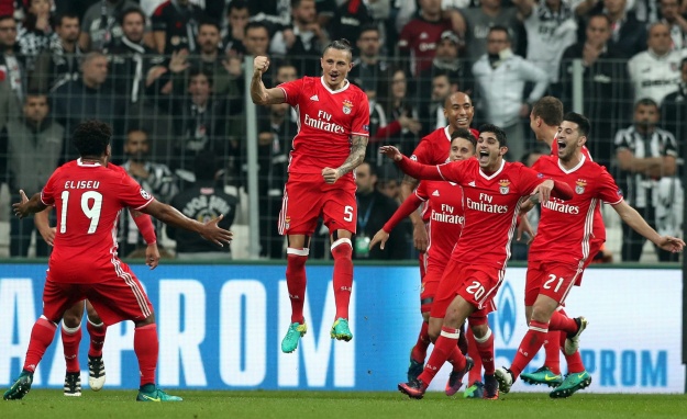 VIDEO Najluđi gol sezone: Triput pogodili okvir gola, pa tek onda mrežu
