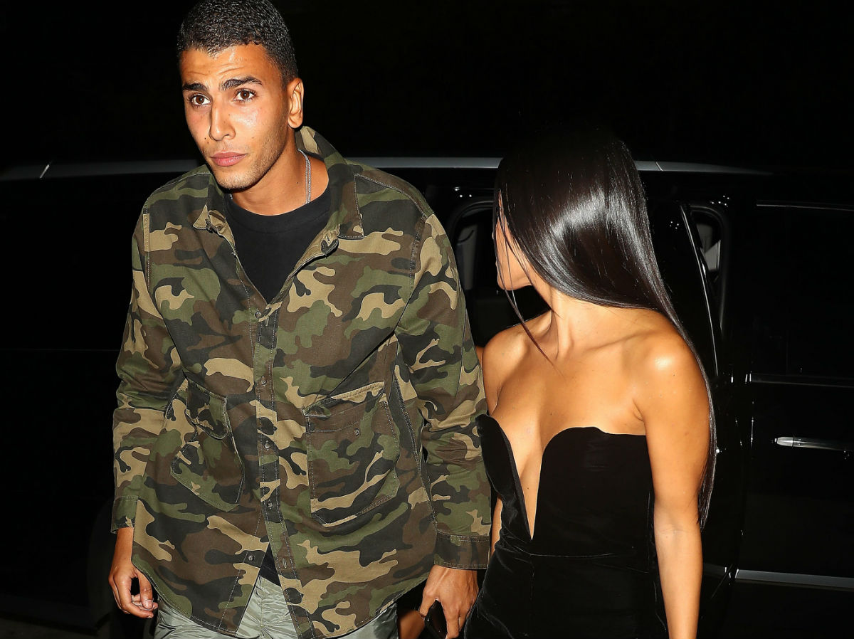Kourtney Kardashian u jako vrućem izdanju na spoju s mlađahnim dečkom