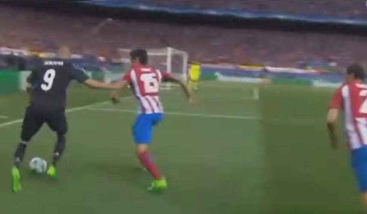 GLEDAJTE I DIVITE SE Benzema se narugao obrani Atletica za zlatni Realov gol