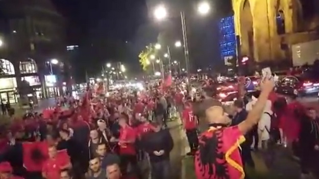 VIDEO Od Berlina do Tirane, Albanci slavili svoje heroje