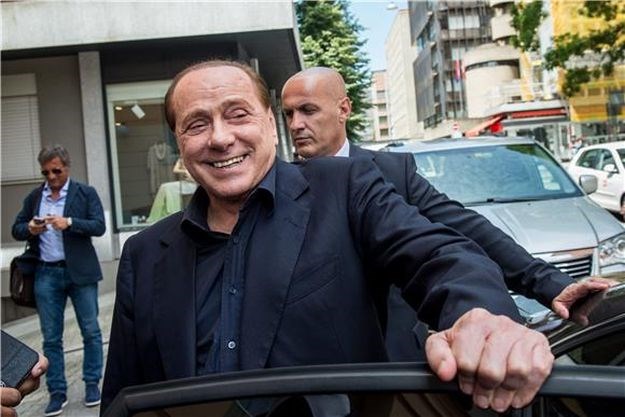 Berlusconi uspješno operiran