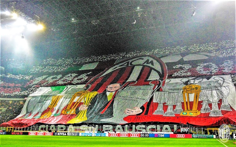 BERLUSCONI NAJAVIO "Opet ću kupiti Milan"