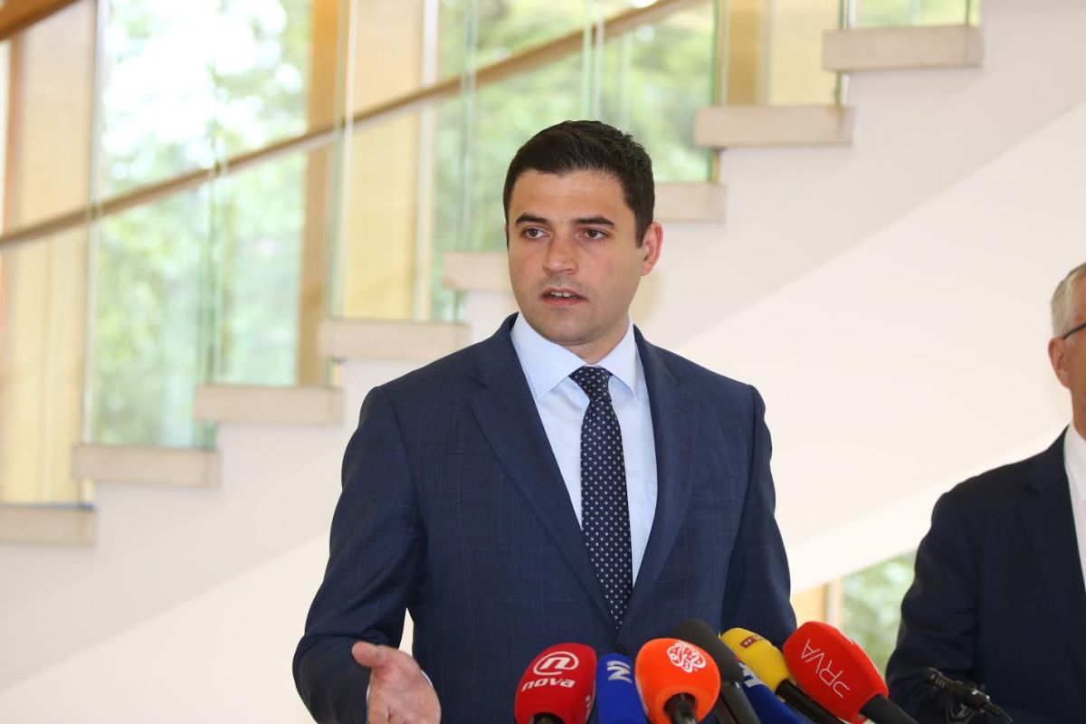 VIDEO Bernardić: Ovo je trgovačka koalicija, zastupnici su kupljeni