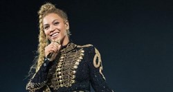 VIDEO Beyonce zatresla guzom u tangicama, arena u Dusseldorfu proključala