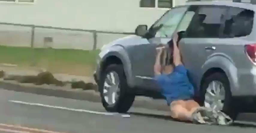 VIDEO Pokušao ukrasti auto, pa ostao bez gaća