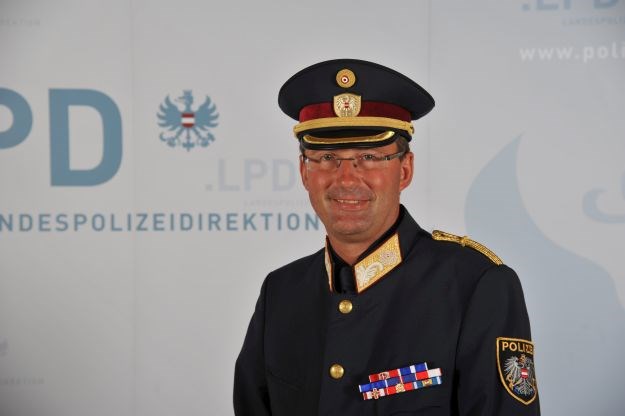 Šef bečke policije zgrozio izjavom: Žene noću ne bi trebale izlaziti same i prihvaćati piće od stranaca