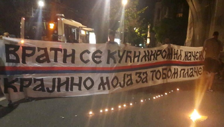 "KRAJINO MOJA ZA TOBOM PLAČEM" Pogledajte prosvjed ispred hrvatske ambasade u Beogradu